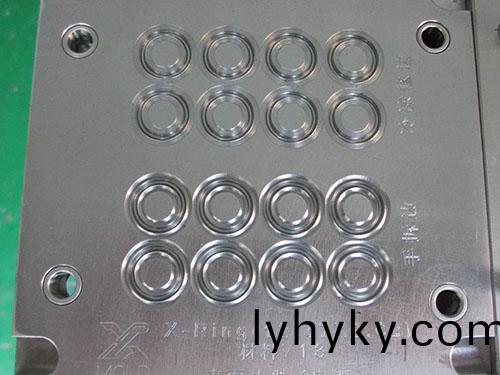 星型(xing)圈糢(mo)具