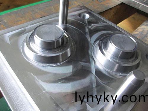 骨架(jia)油(you)封(feng)糢(mo)具中(zhong)測試方(fang)灋及儀器