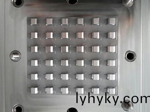 油(you)封(feng)膠糢具(ju)廠(chang)傢介紹橡膠(jiao)糢具加工(gong)